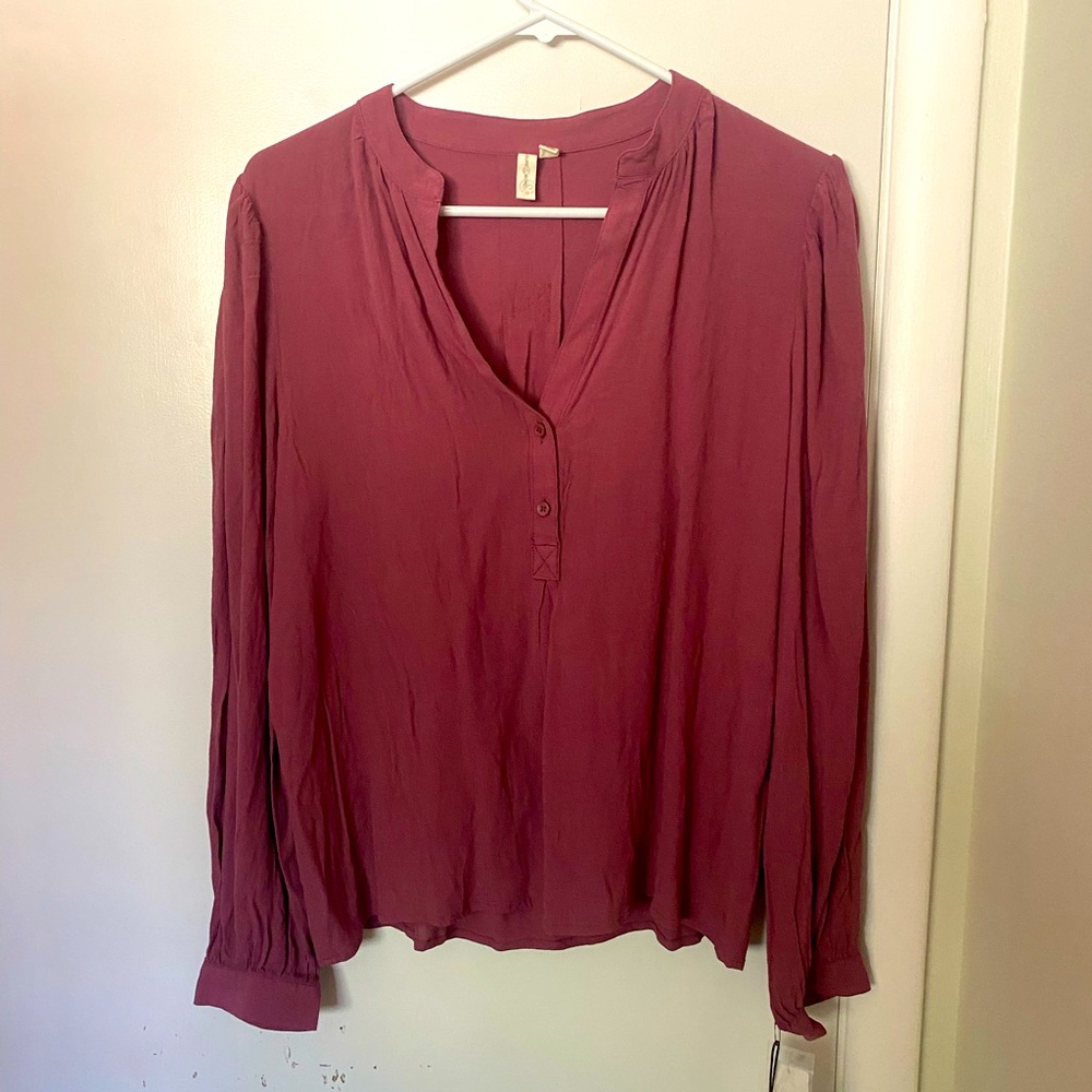 Nordstrom maroon long sleeve blouse